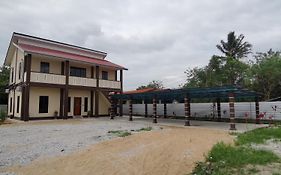Roomstay Villa Tok Wan